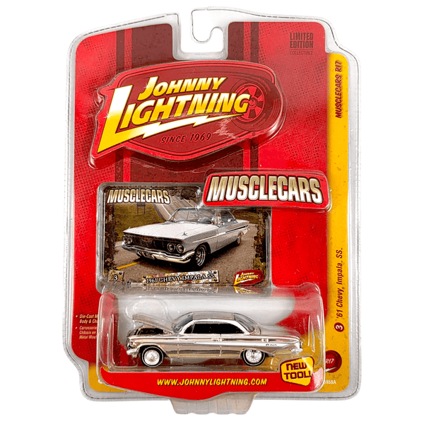 Johnny Lightning - '61 Chevy Impala SS - 2008 Musclecars Series - Top CollectiblesDiecastJohnny Lightning