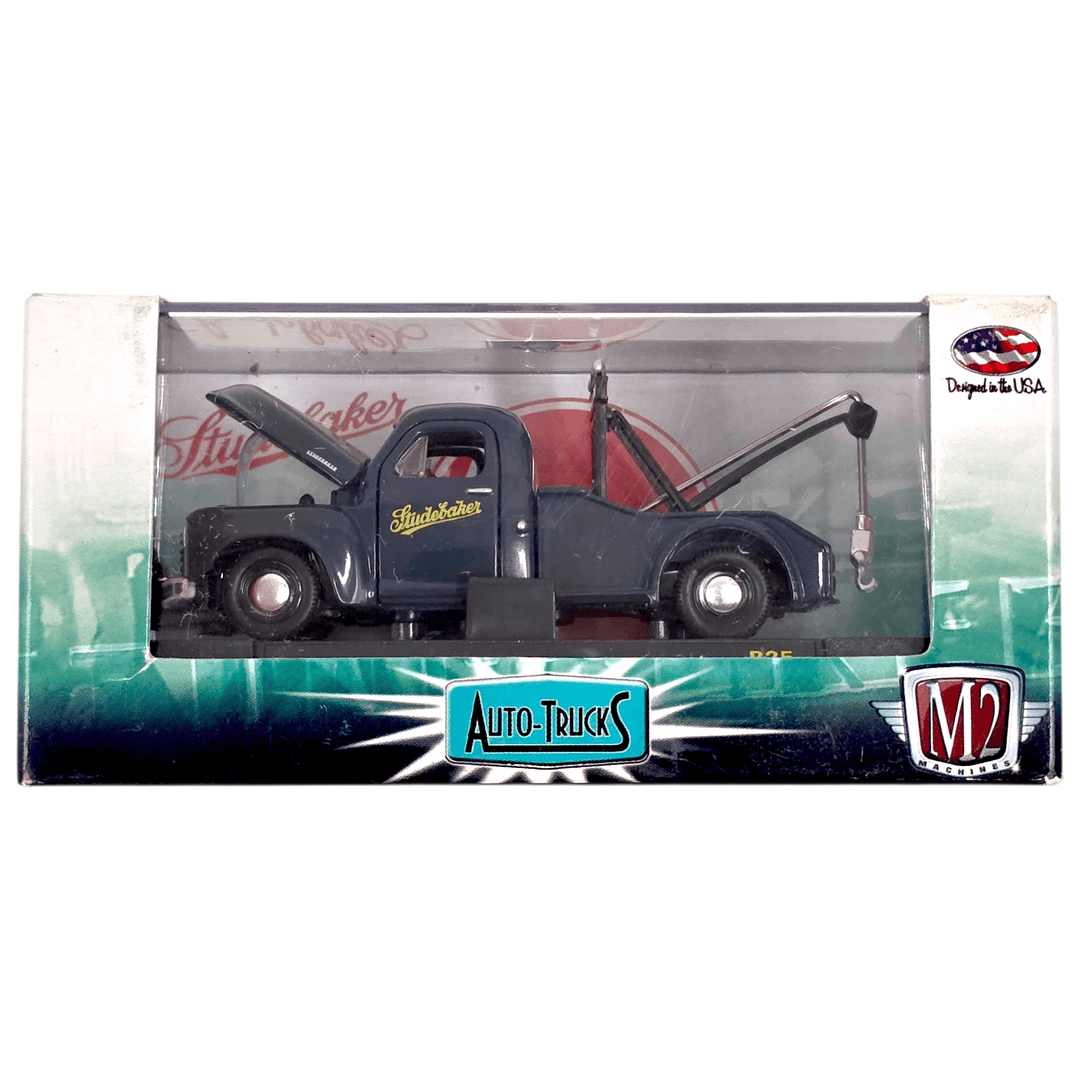 M2 Machines - 1949 Studebaker 2R Tow Truck - 2022 Auto - Trucks Series - Top CollectiblesDiecastM2 Machines