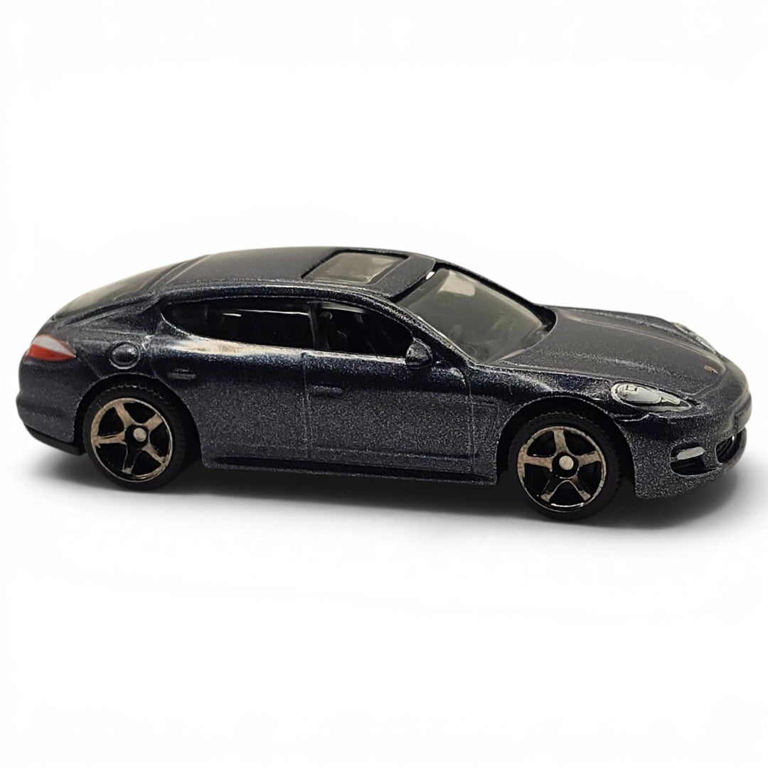 Matchbox - 2010 Porsche Panamera - 2020 - Top CollectiblesDiecastMatchbox