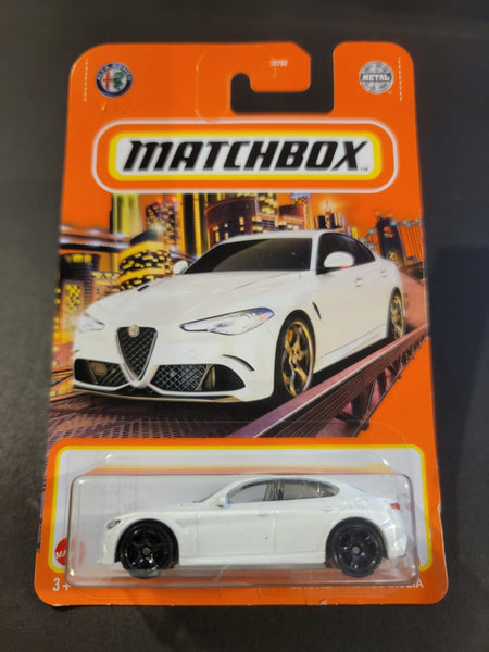 Matchbox - 2016 Alfa Romeo Giulia - 2021 - Top CollectiblesDiecastMatchbox