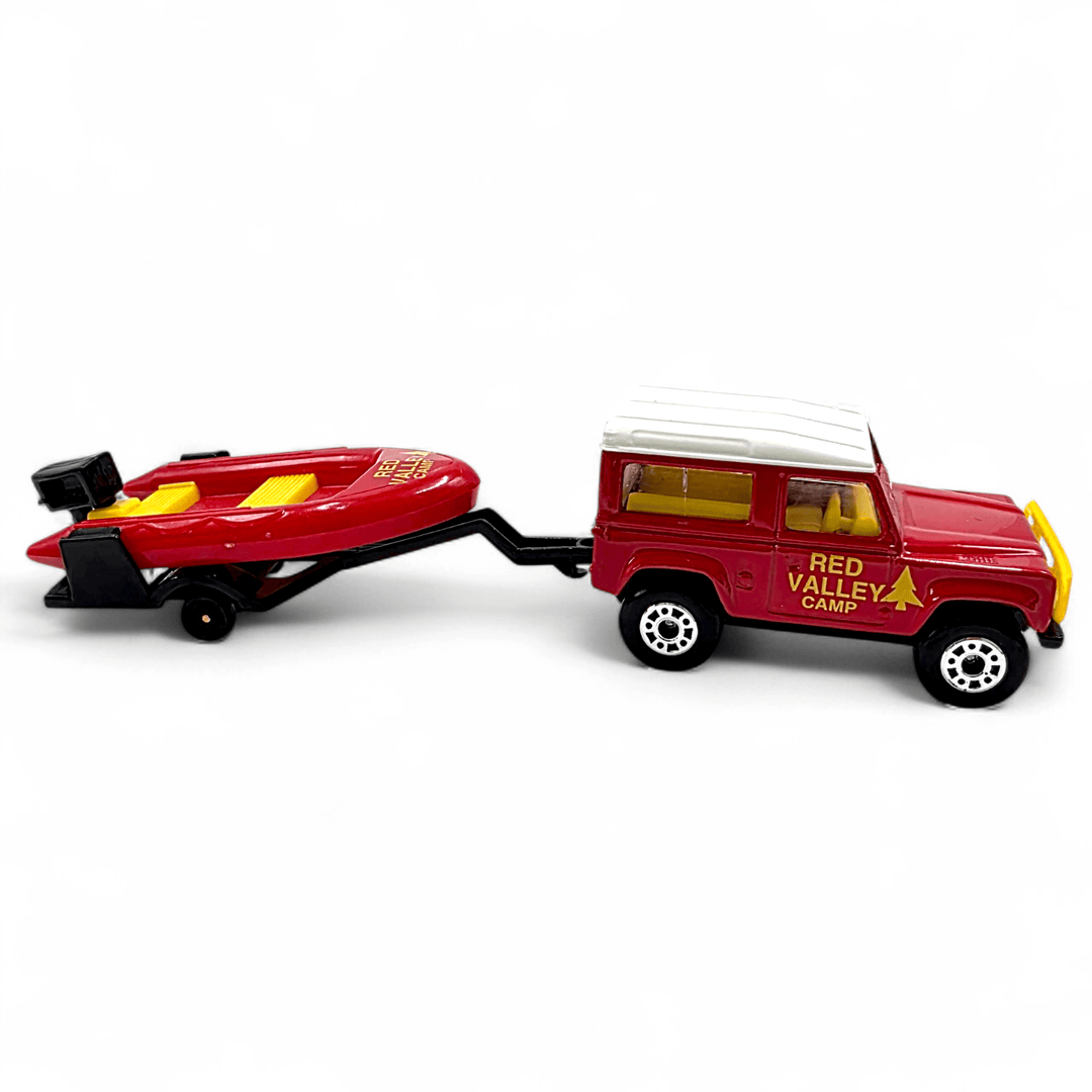 Matchbox - Land Rover 90 w/ Inflatable on Trailer - 1997 *5 - Pack Exclusive* - Top CollectiblesDiecastMatchbox