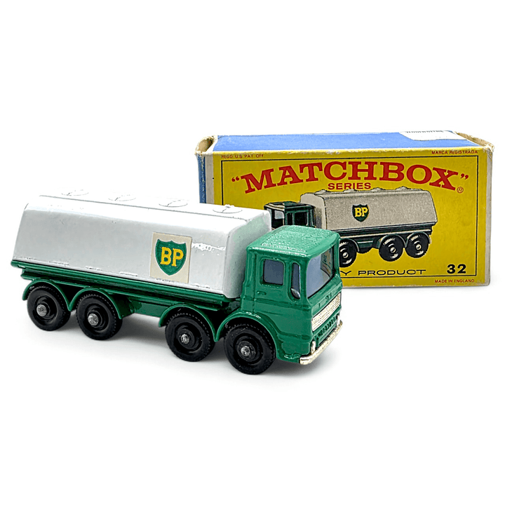 Matchbox - Leyland Petrol Tanker, Dodge Wreck Truck &amp; BP Garage Pumps and Sign - 1960&