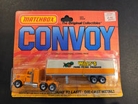 Matchbox - Peterbilt & Flatbed with Tarpaulin Trailer - 1984 Convoy Series - Top CollectiblesDiecastMatchbox