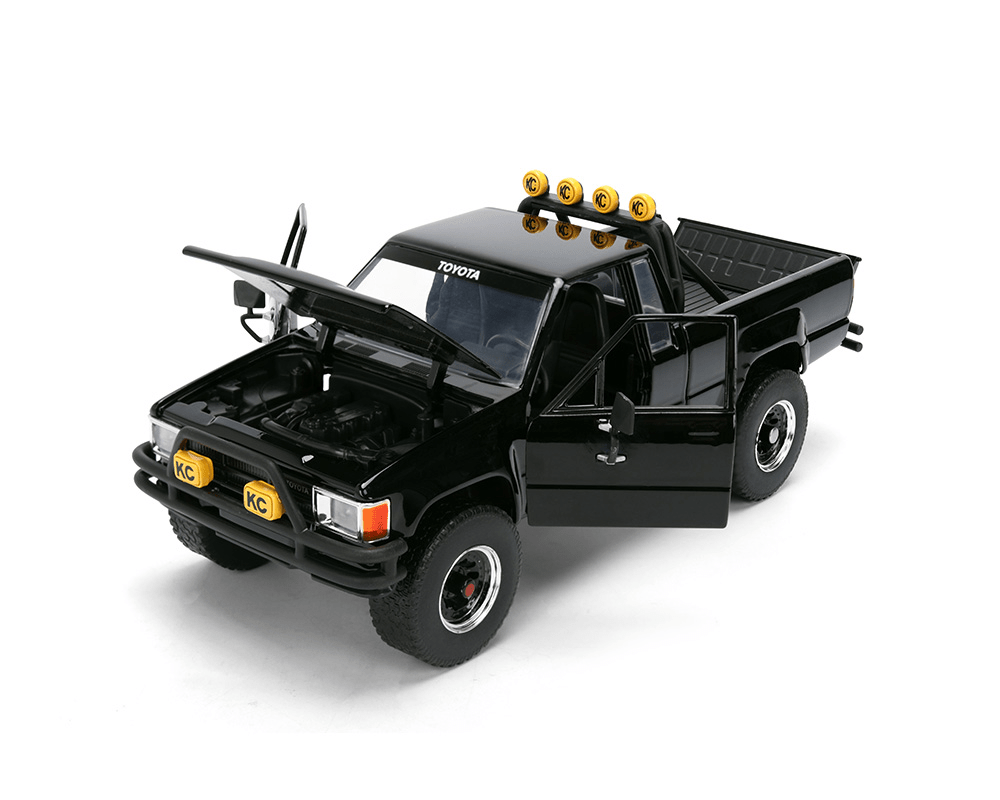 *Pre-Order* Jada Toys -1985 Toyota SR5 Pickup and Marty’s Skateboard – Back To The Future – Hollywood Rides *1/24 Scale* - Top CollectiblesDiecastJada Toys