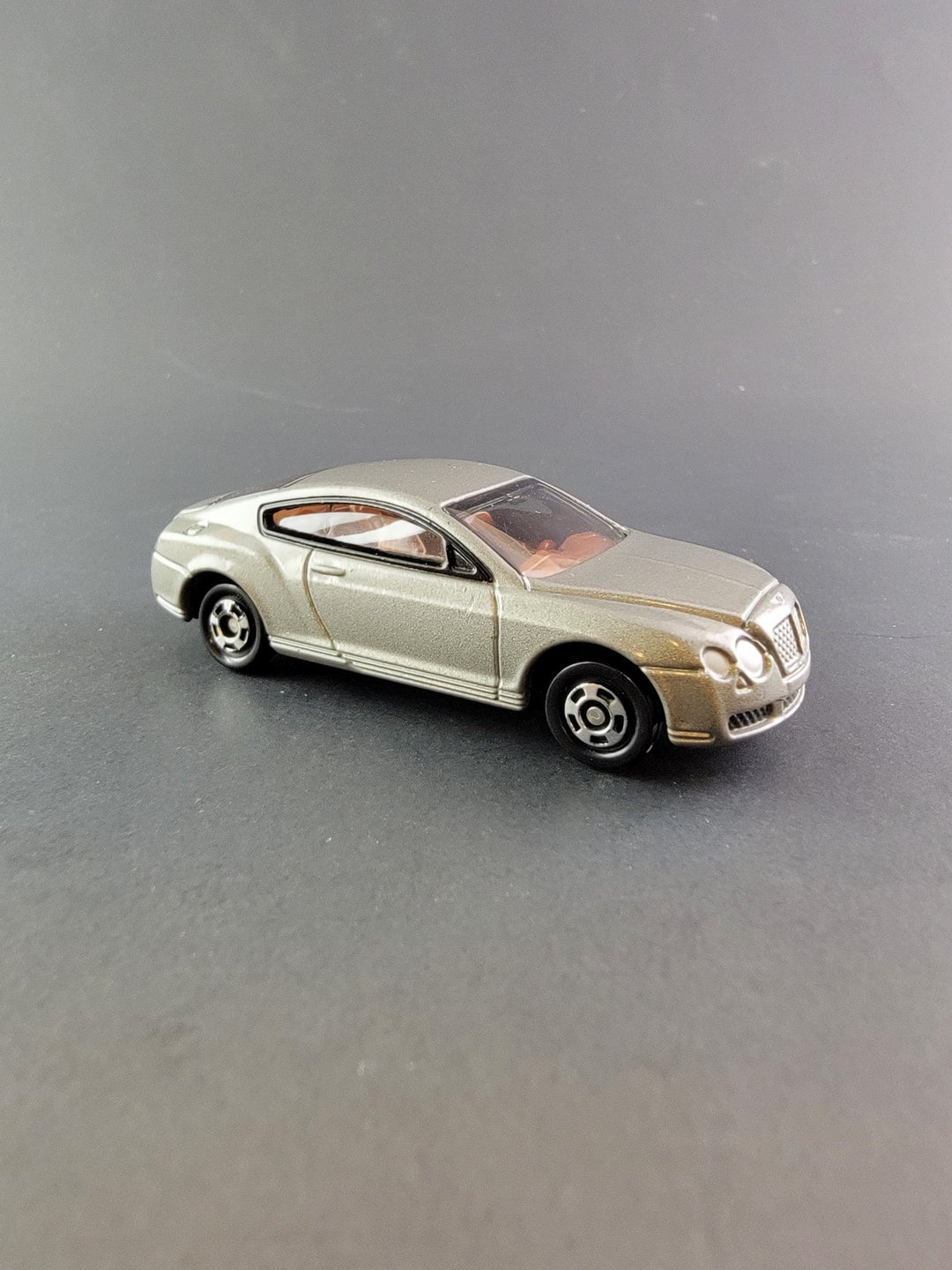 Tomica - Bentley Continental GT - Top CollectiblesDiecastTakara Tomy
