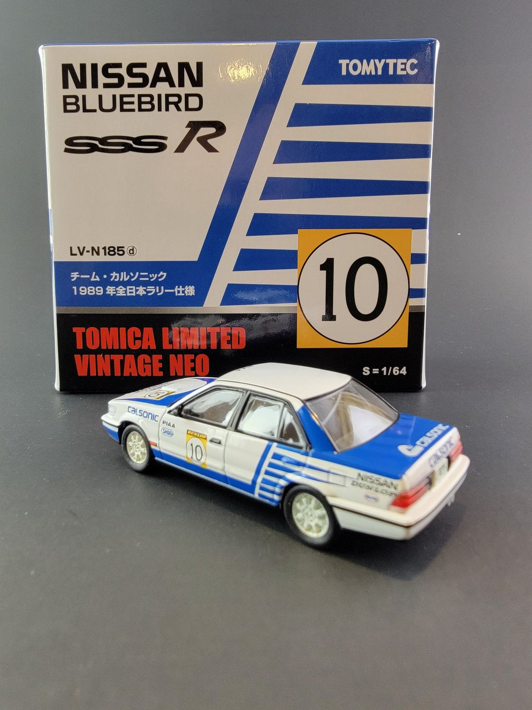 Tomica - Nissan Bluebird SSS R - Limited Vintage Neo Series - Top CollectiblesDiecastTakara Tomy