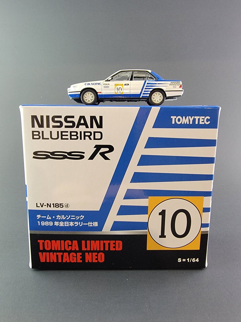 Tomica - Nissan Bluebird SSS R - Limited Vintage Neo Series - Top CollectiblesDiecastTakara Tomy