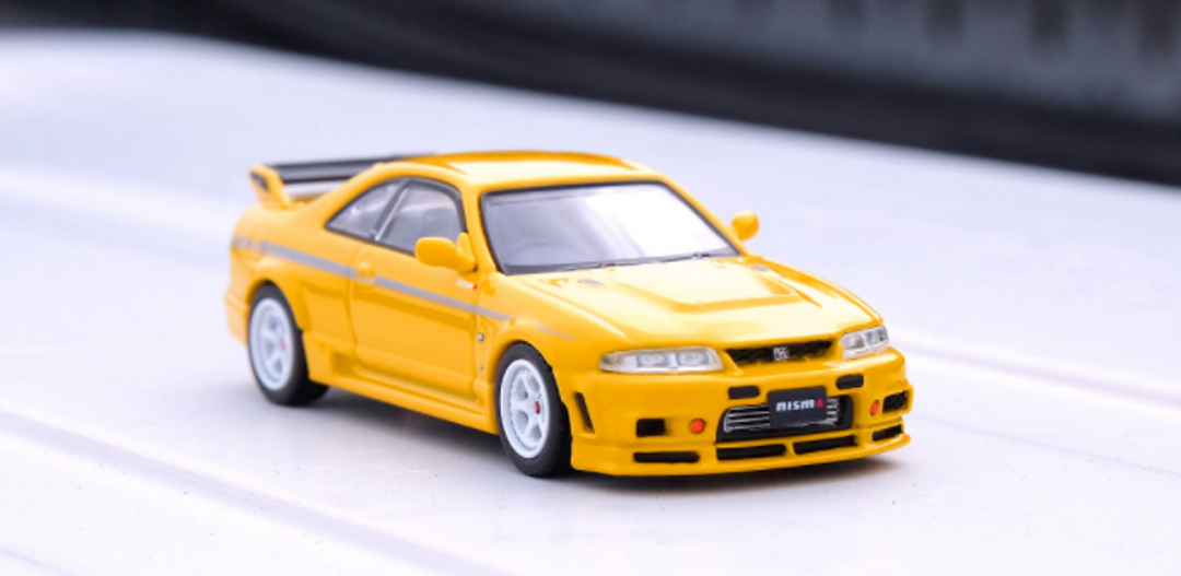 INNO64 - Nissan Skyline GT-R (R33) Nismo 400R - Yellow