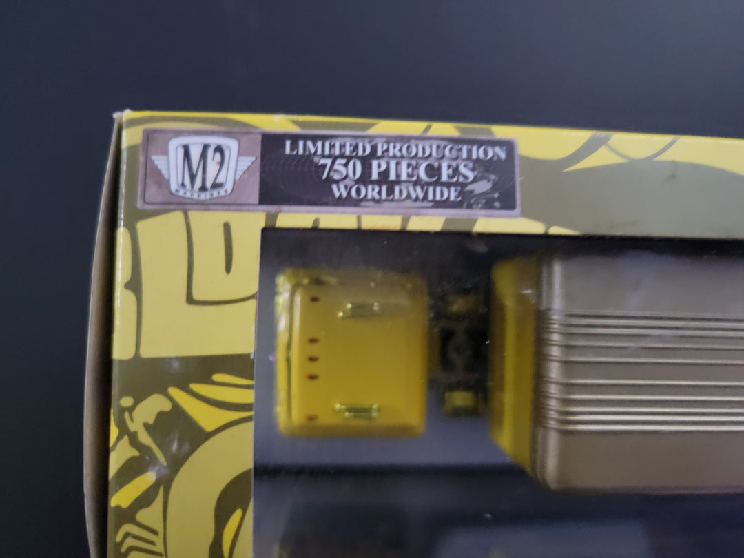 M2 Machines - 1970 Ford C-600 &amp; 1970 Ford Mustang Boss 302 - 2019 *Chase*